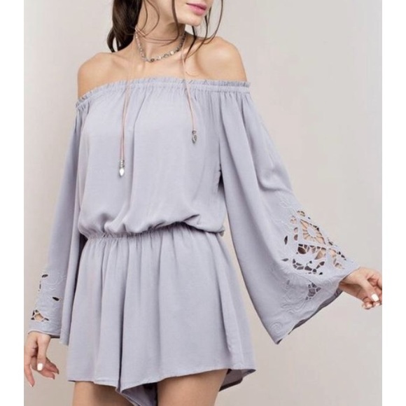 BOUTIQUE INVENTORY CLEAR OUT:Lace Sleeve romper - Picture 1 of 2